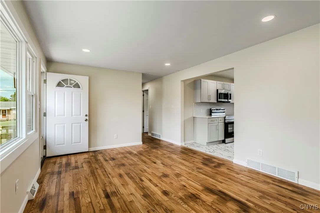 222 Wilber Street, Utica, New York 13502, Utica, New York 13502, 3 Bedrooms Bedrooms, 6 Rooms Rooms,1 BathroomBathrooms,Residential Lease,For Rent,222 Wilber Street, Utica, New York 13502,S1621987