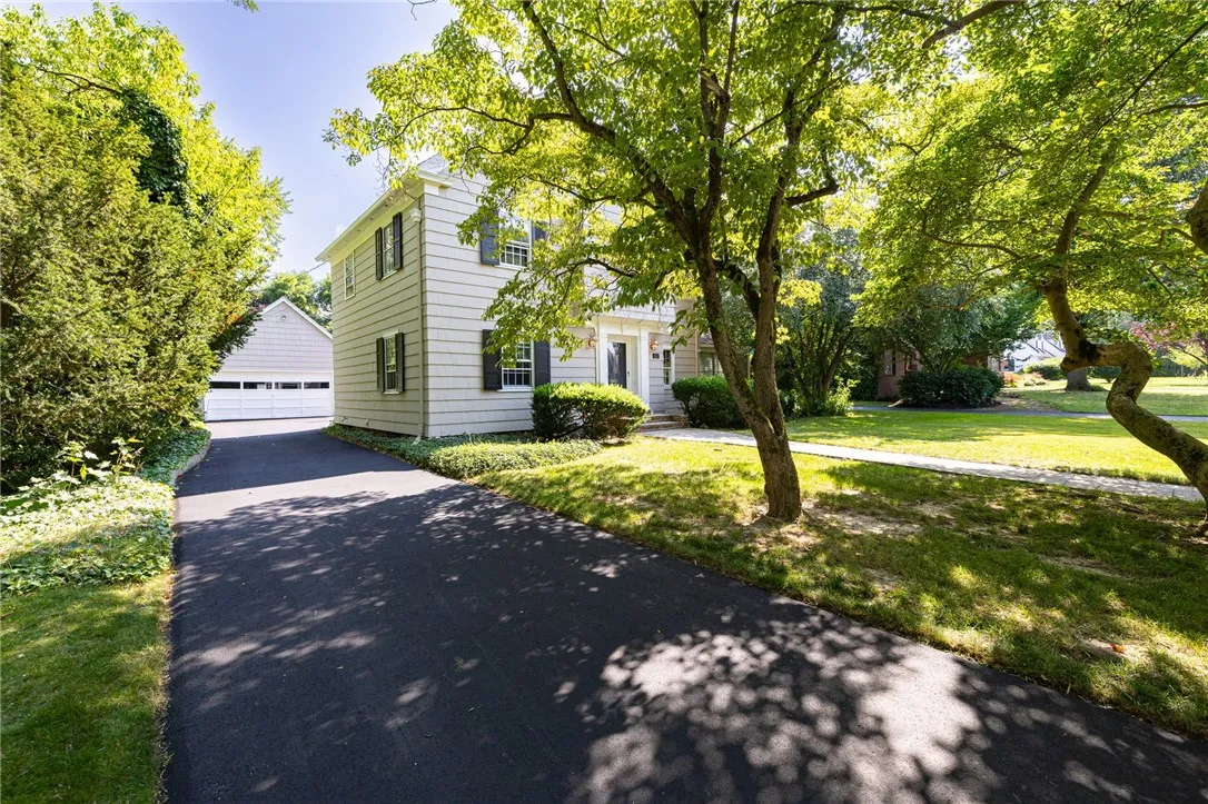 441 Claybourne Road, Brighton, New York 14618, Brighton, New York 14618, 5 Bedrooms Bedrooms, 10 Rooms Rooms,3 BathroomsBathrooms,Residential,For Sale,441 Claybourne Road, Brighton, New York 14618,R1621332