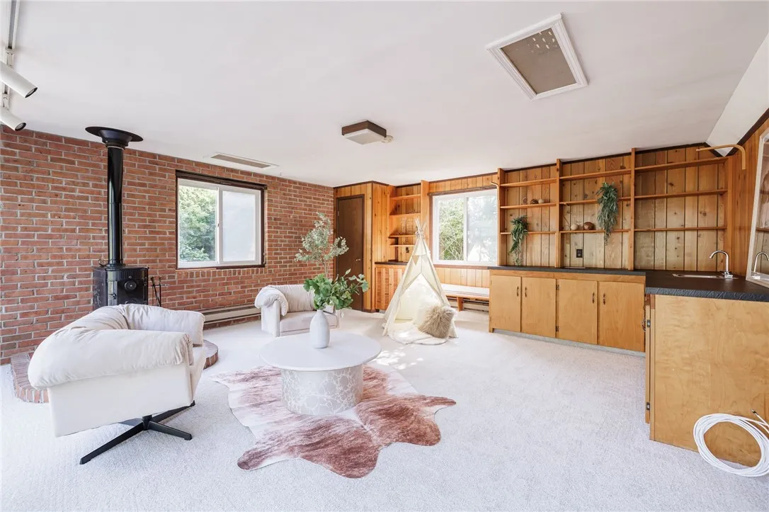 441 Claybourne Road, Brighton, New York 14618, Brighton, New York 14618, 5 Bedrooms Bedrooms, 10 Rooms Rooms,3 BathroomsBathrooms,Residential,For Sale,441 Claybourne Road, Brighton, New York 14618,R1621332