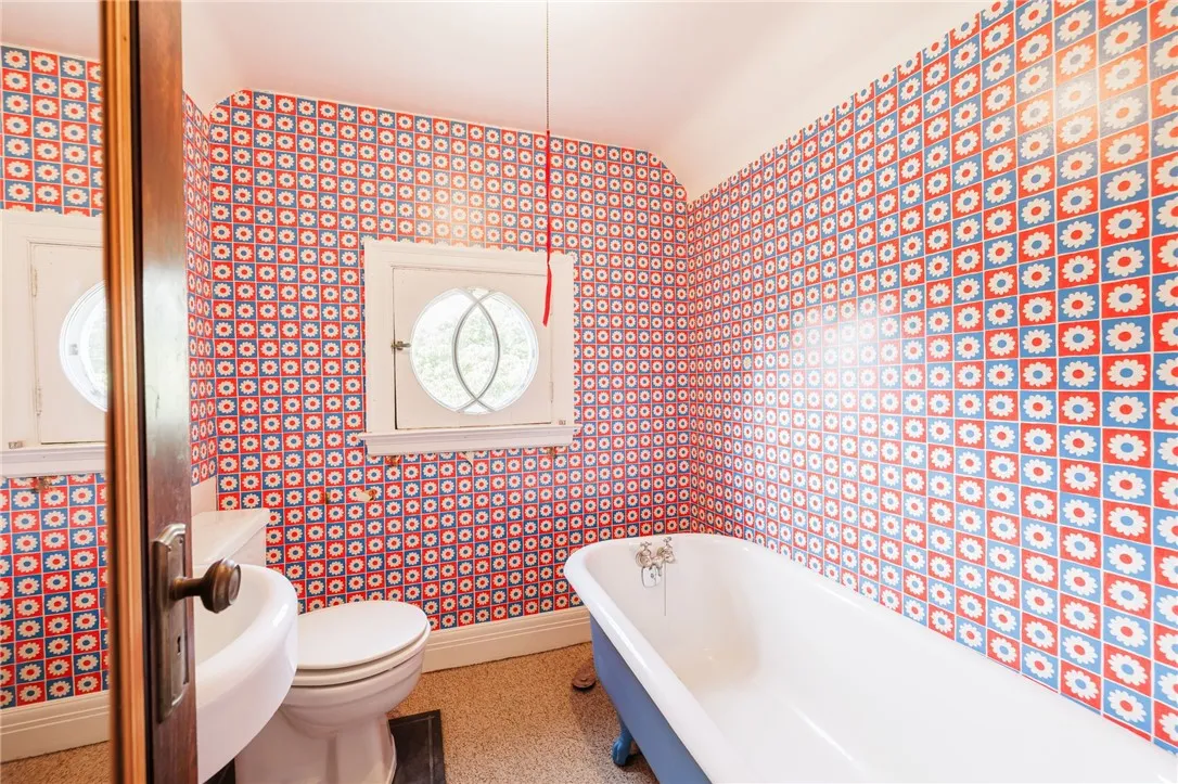 441 Claybourne Road, Brighton, New York 14618, Brighton, New York 14618, 5 Bedrooms Bedrooms, 10 Rooms Rooms,3 BathroomsBathrooms,Residential,For Sale,441 Claybourne Road, Brighton, New York 14618,R1621332