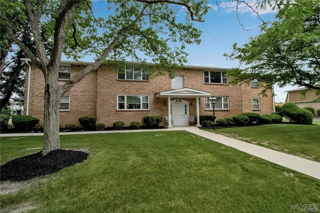 72 Old Lyme Drive 3, Amherst, New York 14221, Amherst, New York 14221, 2 Bedrooms Bedrooms, 5 Rooms Rooms,1 BathroomBathrooms,Residential,For Sale,72 Old Lyme Drive 3, Amherst, New York 14221,B1622008