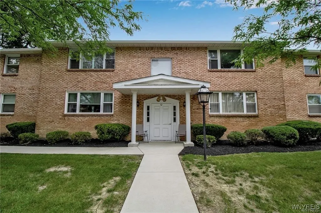 72 Old Lyme Drive 3, Amherst, New York 14221, Amherst, New York 14221, 2 Bedrooms Bedrooms, 5 Rooms Rooms,1 BathroomBathrooms,Residential,For Sale,72 Old Lyme Drive 3, Amherst, New York 14221,B1622008