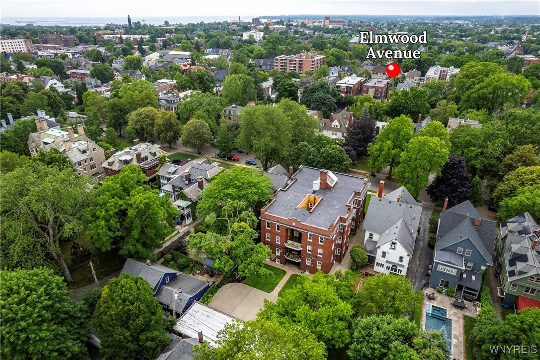 107 Oakland Place 1, Buffalo, New York 14222, Buffalo, New York 14222, 2 Bedrooms Bedrooms, 9 Rooms Rooms,2 BathroomsBathrooms,Residential,For Sale,107 Oakland Place 1, Buffalo, New York 14222,B1619249
