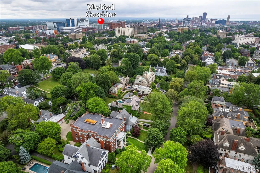 107 Oakland Place 1, Buffalo, New York 14222, Buffalo, New York 14222, 2 Bedrooms Bedrooms, 9 Rooms Rooms,2 BathroomsBathrooms,Residential,For Sale,107 Oakland Place 1, Buffalo, New York 14222,B1619249