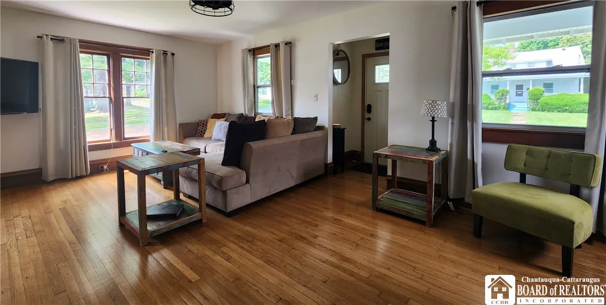 131 Sampson Street, Jamestown, New York 14701, Jamestown, New York 14701, 3 Bedrooms Bedrooms, 8 Rooms Rooms,2 BathroomsBathrooms,Residential,Closed,131 Sampson Street, Jamestown, New York 14701,0,R1620938