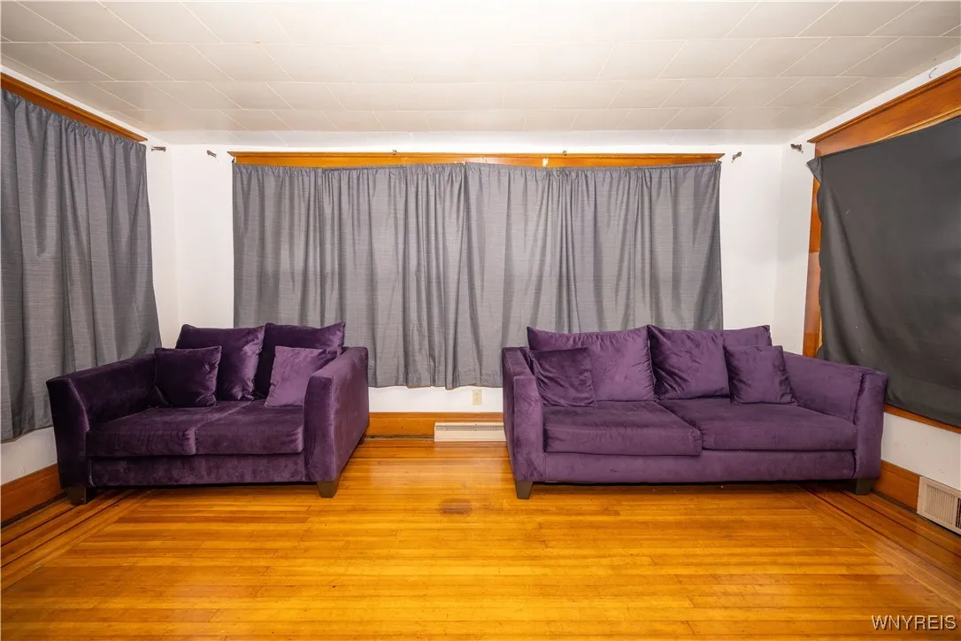 181 Ericson Avenue, Buffalo, New York 14215, Buffalo, New York 14215, 3 Bedrooms Bedrooms, 6 Rooms Rooms,1 BathroomBathrooms,Residential,For Sale,181 Ericson Avenue, Buffalo, New York 14215,B1619199