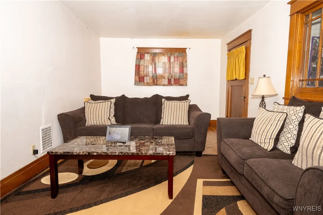 181 Ericson Avenue, Buffalo, New York 14215, Buffalo, New York 14215, 3 Bedrooms Bedrooms, 6 Rooms Rooms,1 BathroomBathrooms,Residential,For Sale,181 Ericson Avenue, Buffalo, New York 14215,B1619199