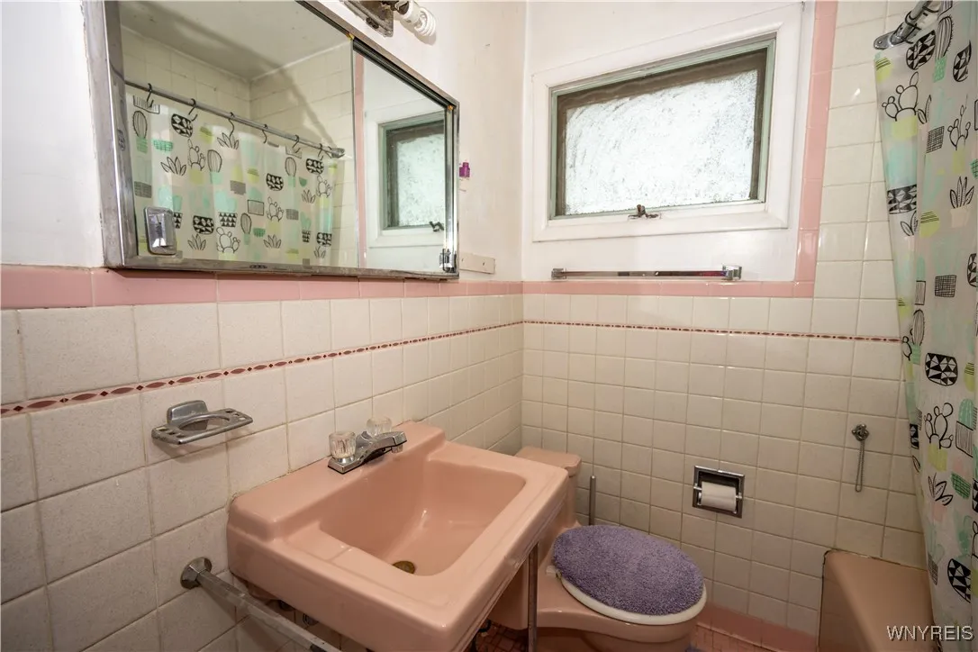 181 Ericson Avenue, Buffalo, New York 14215, Buffalo, New York 14215, 3 Bedrooms Bedrooms, 6 Rooms Rooms,1 BathroomBathrooms,Residential,For Sale,181 Ericson Avenue, Buffalo, New York 14215,B1619199