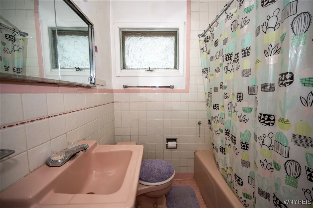181 Ericson Avenue, Buffalo, New York 14215, Buffalo, New York 14215, 3 Bedrooms Bedrooms, 6 Rooms Rooms,1 BathroomBathrooms,Residential,For Sale,181 Ericson Avenue, Buffalo, New York 14215,B1619199