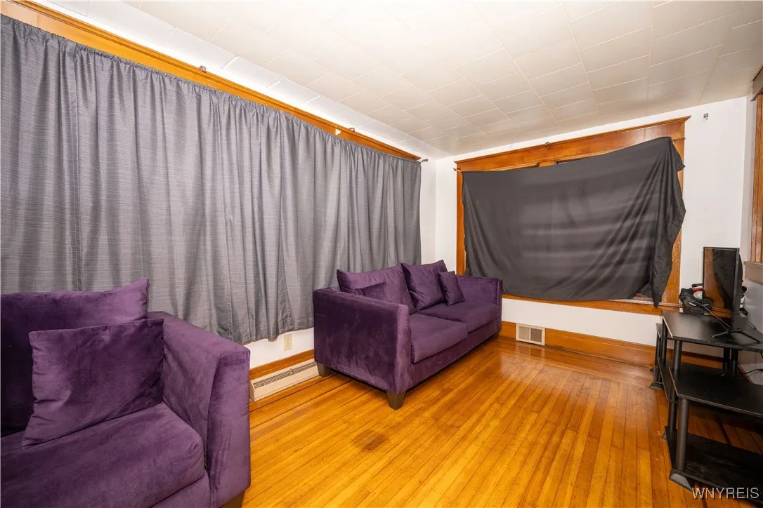 181 Ericson Avenue, Buffalo, New York 14215, Buffalo, New York 14215, 3 Bedrooms Bedrooms, 6 Rooms Rooms,1 BathroomBathrooms,Residential,For Sale,181 Ericson Avenue, Buffalo, New York 14215,B1619199