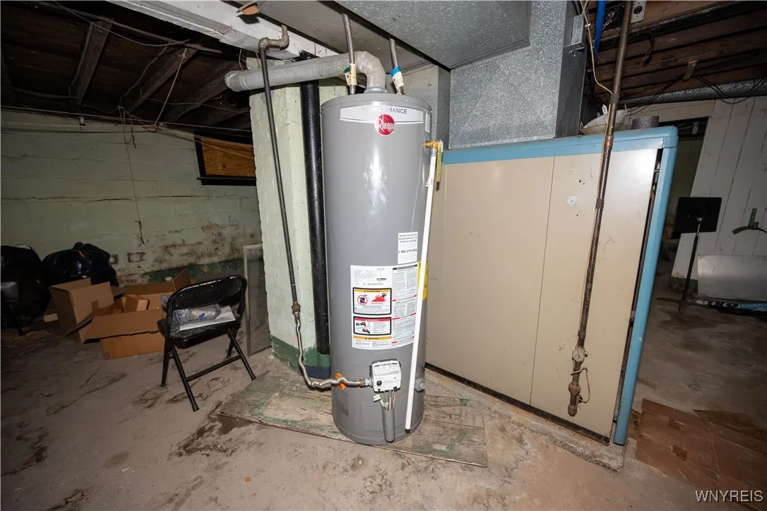 181 Ericson Avenue, Buffalo, New York 14215, Buffalo, New York 14215, 3 Bedrooms Bedrooms, 6 Rooms Rooms,1 BathroomBathrooms,Residential,For Sale,181 Ericson Avenue, Buffalo, New York 14215,B1619199