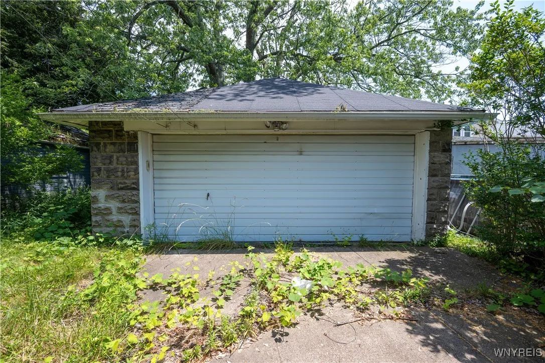 181 Ericson Avenue, Buffalo, New York 14215, Buffalo, New York 14215, 3 Bedrooms Bedrooms, 6 Rooms Rooms,1 BathroomBathrooms,Residential,For Sale,181 Ericson Avenue, Buffalo, New York 14215,B1619199