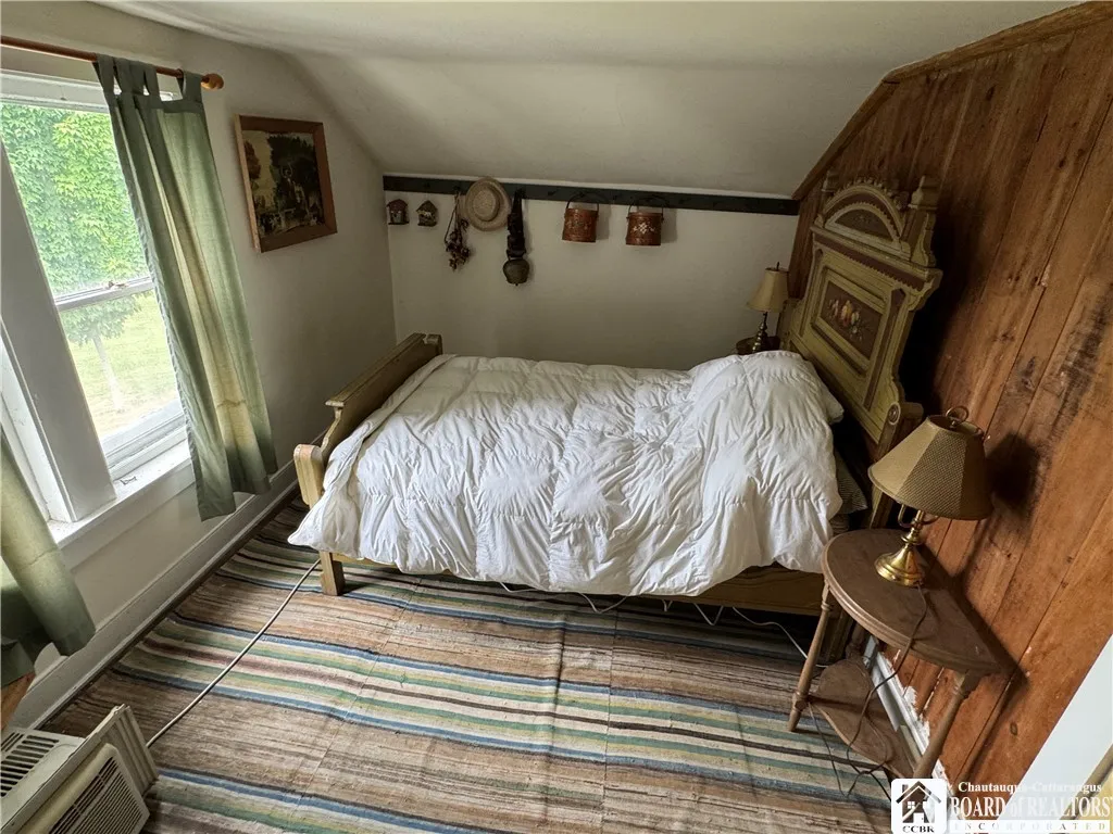Upstairs bed 2