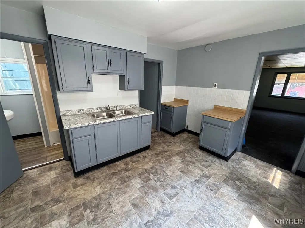 360 Longnecker Street, Buffalo, New York 14206, Buffalo, New York 14206, 3 Bedrooms Bedrooms, ,2 BathroomsBathrooms,Residential,For Sale,360 Longnecker Street, Buffalo, New York 14206,B1619887