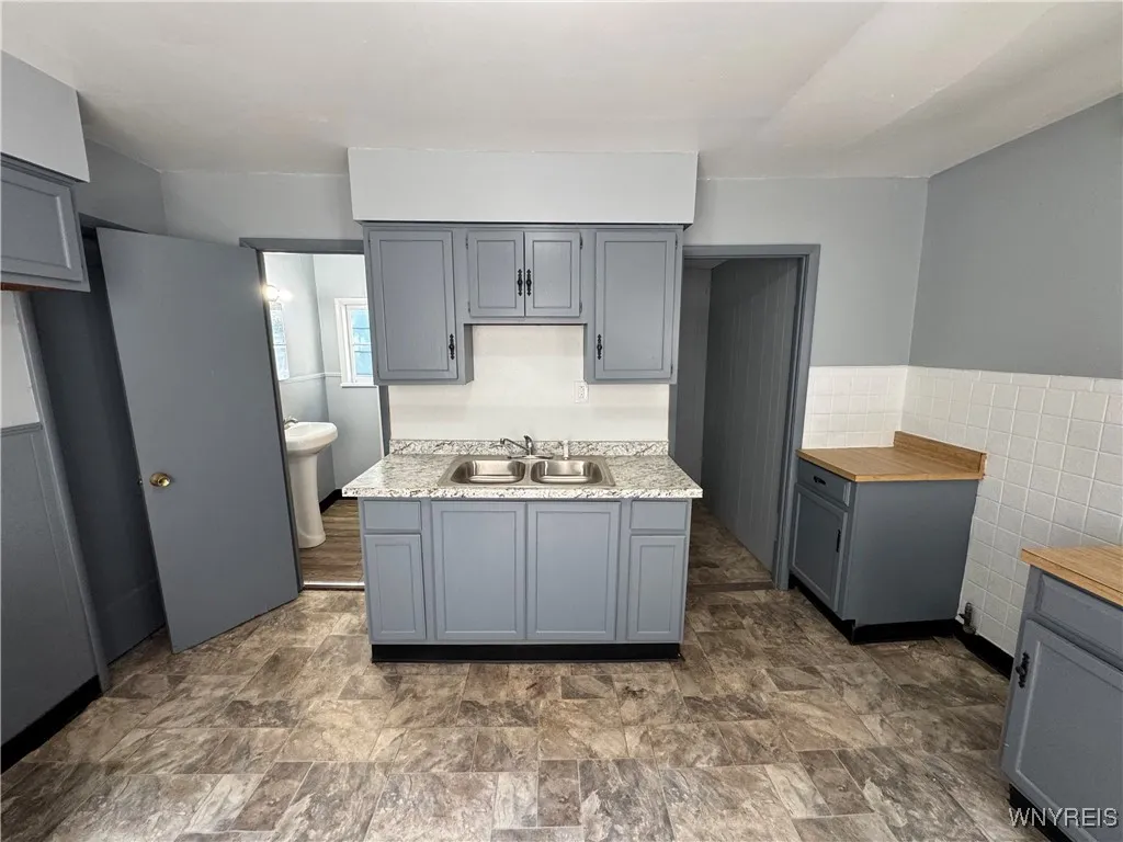 360 Longnecker Street, Buffalo, New York 14206, Buffalo, New York 14206, 3 Bedrooms Bedrooms, ,2 BathroomsBathrooms,Residential,For Sale,360 Longnecker Street, Buffalo, New York 14206,B1619887