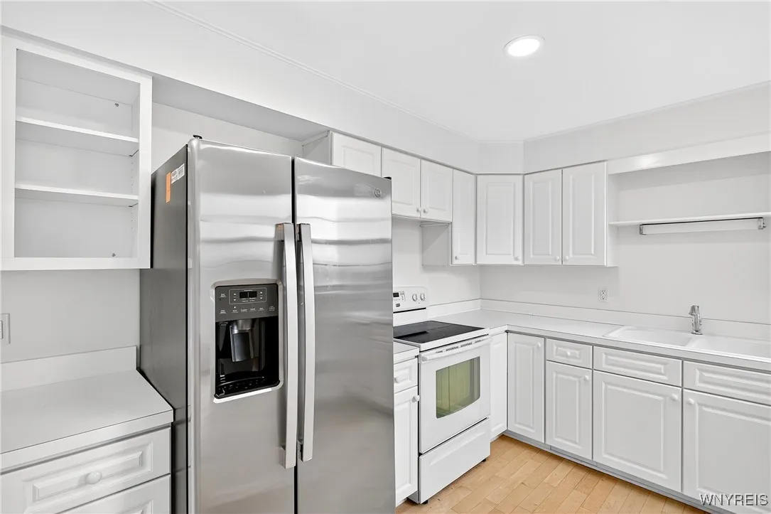 Buffalo, New York 14222, 2 Bedrooms Bedrooms, 8 Rooms Rooms,2 BathroomsBathrooms,Residential,For Sale,B1619548