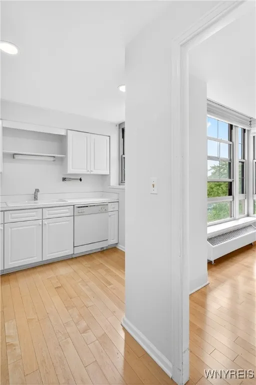 Buffalo, New York 14222, 2 Bedrooms Bedrooms, 8 Rooms Rooms,2 BathroomsBathrooms,Residential,For Sale,B1619548