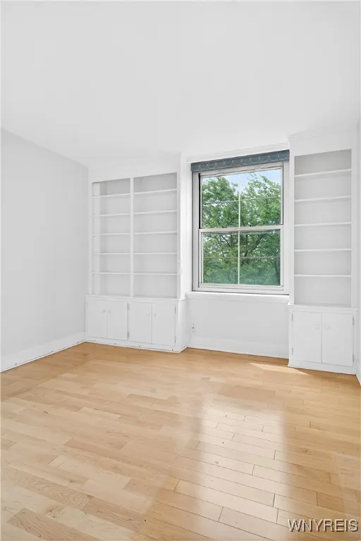 Buffalo, New York 14222, 2 Bedrooms Bedrooms, 8 Rooms Rooms,2 BathroomsBathrooms,Residential,For Sale,B1619548