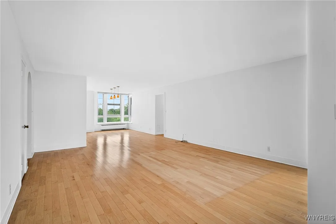 Buffalo, New York 14222, 2 Bedrooms Bedrooms, 8 Rooms Rooms,2 BathroomsBathrooms,Residential,For Sale,B1619548