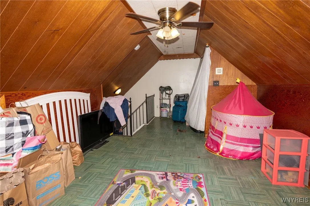 2363 Niagara Street, Buffalo, New York 14207, Buffalo, New York 14207, 7 Bedrooms Bedrooms, ,3 BathroomsBathrooms,Residential,For Sale,2363 Niagara Street, Buffalo, New York 14207,B1621680