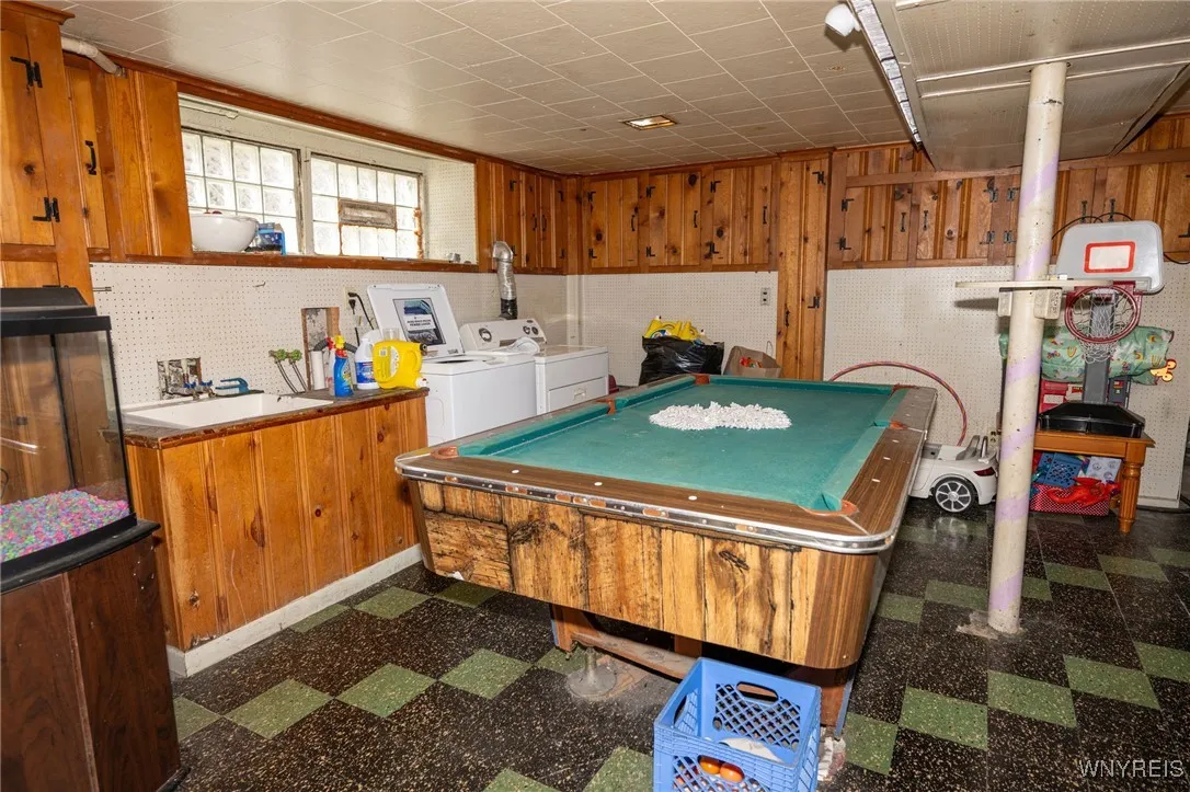 2363 Niagara Street, Buffalo, New York 14207, Buffalo, New York 14207, 7 Bedrooms Bedrooms, ,3 BathroomsBathrooms,Residential,For Sale,2363 Niagara Street, Buffalo, New York 14207,B1621680