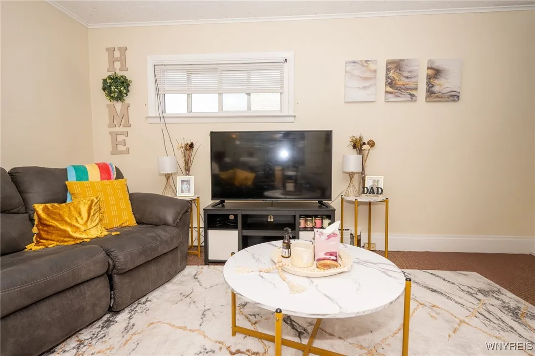 2363 Niagara Street, Buffalo, New York 14207, Buffalo, New York 14207, 7 Bedrooms Bedrooms, ,3 BathroomsBathrooms,Residential,For Sale,2363 Niagara Street, Buffalo, New York 14207,B1621680
