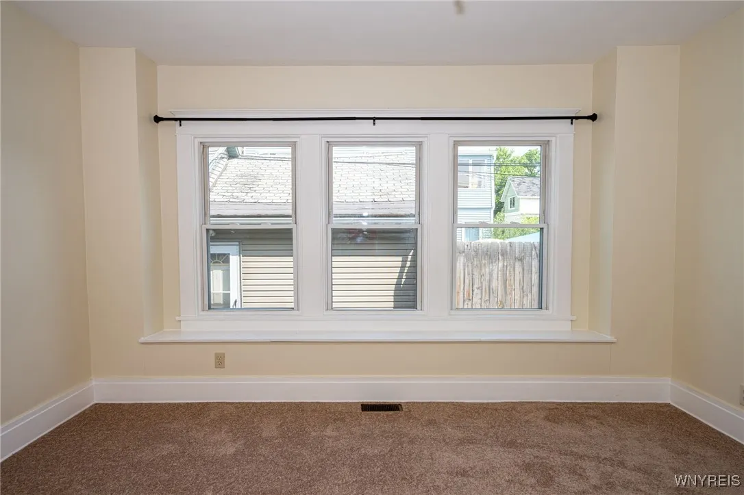 2363 Niagara Street, Buffalo, New York 14207, Buffalo, New York 14207, 7 Bedrooms Bedrooms, ,3 BathroomsBathrooms,Residential,For Sale,2363 Niagara Street, Buffalo, New York 14207,B1621680