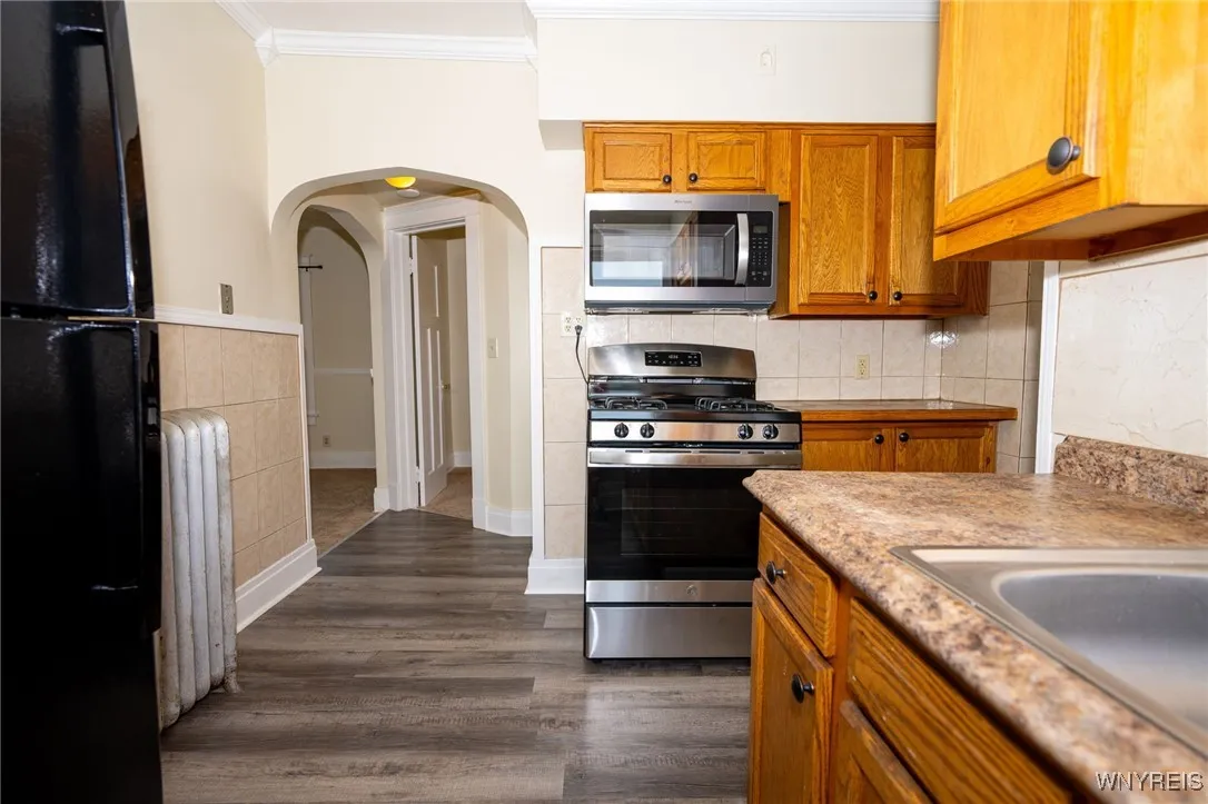 2363 Niagara Street, Buffalo, New York 14207, Buffalo, New York 14207, 7 Bedrooms Bedrooms, ,3 BathroomsBathrooms,Residential,For Sale,2363 Niagara Street, Buffalo, New York 14207,B1621680