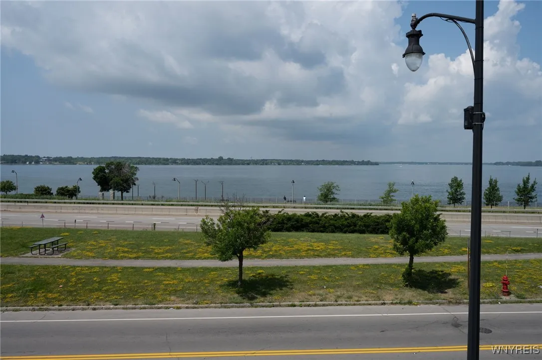 2363 Niagara Street, Buffalo, New York 14207, Buffalo, New York 14207, 7 Bedrooms Bedrooms, ,3 BathroomsBathrooms,Residential,For Sale,2363 Niagara Street, Buffalo, New York 14207,B1621680