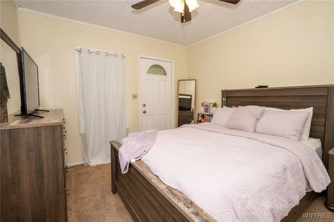 2363 Niagara Street, Buffalo, New York 14207, Buffalo, New York 14207, 7 Bedrooms Bedrooms, ,3 BathroomsBathrooms,Residential,For Sale,2363 Niagara Street, Buffalo, New York 14207,B1621680