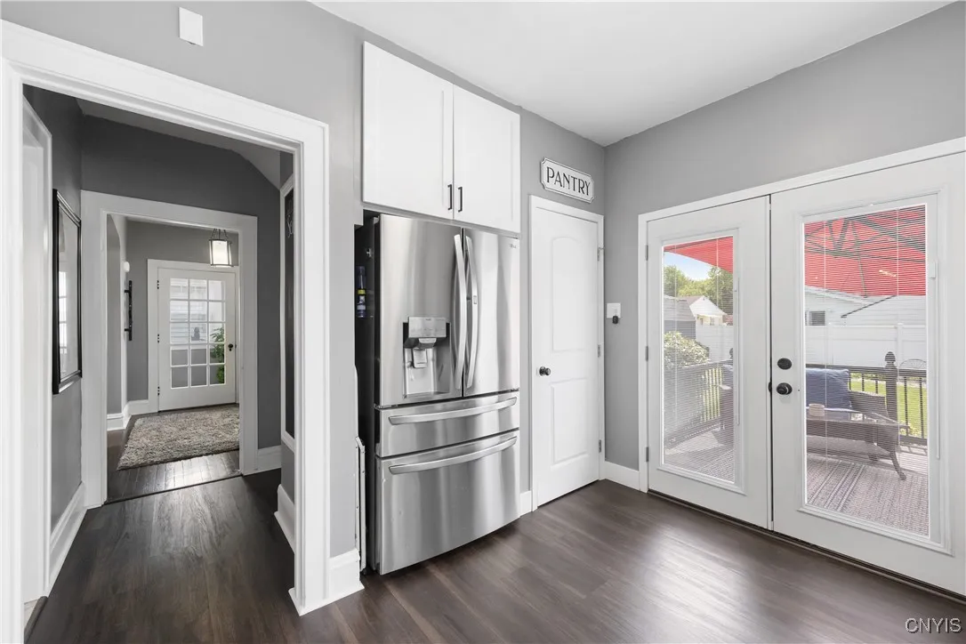 Foyer to Kitchen
