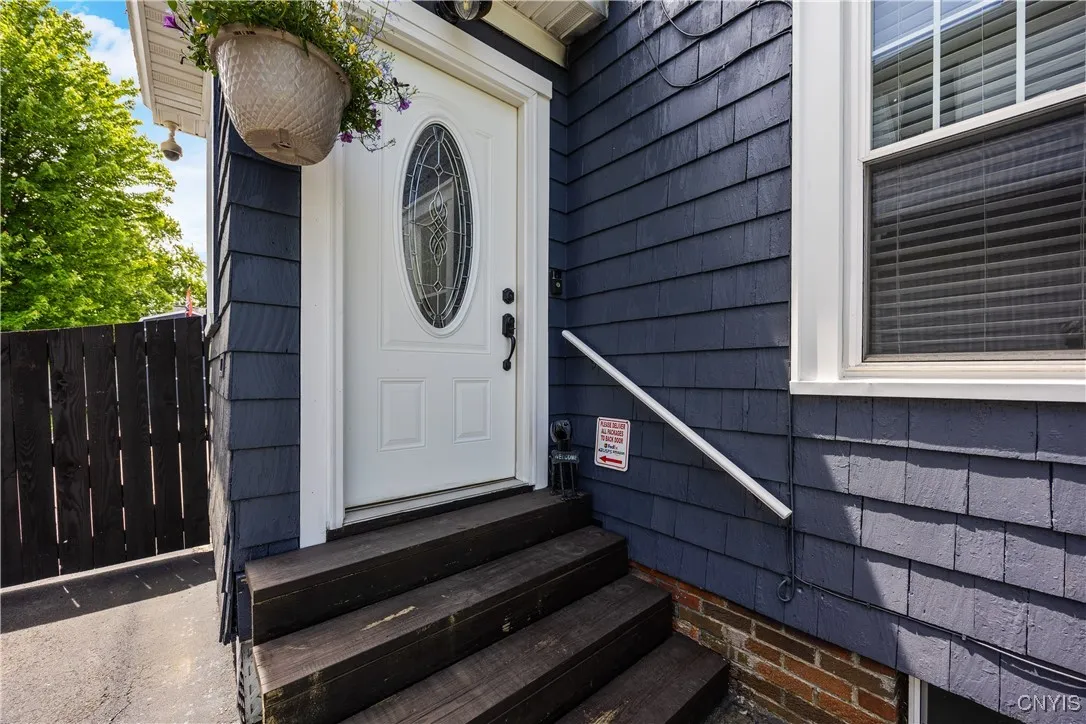 567 Grant Boulevard, Syracuse, New York 13203, Syracuse, New York 13203, 3 Bedrooms Bedrooms, 8 Rooms Rooms,1 BathroomBathrooms,Residential,For Sale,567 Grant Boulevard, Syracuse, New York 13203,S1621839