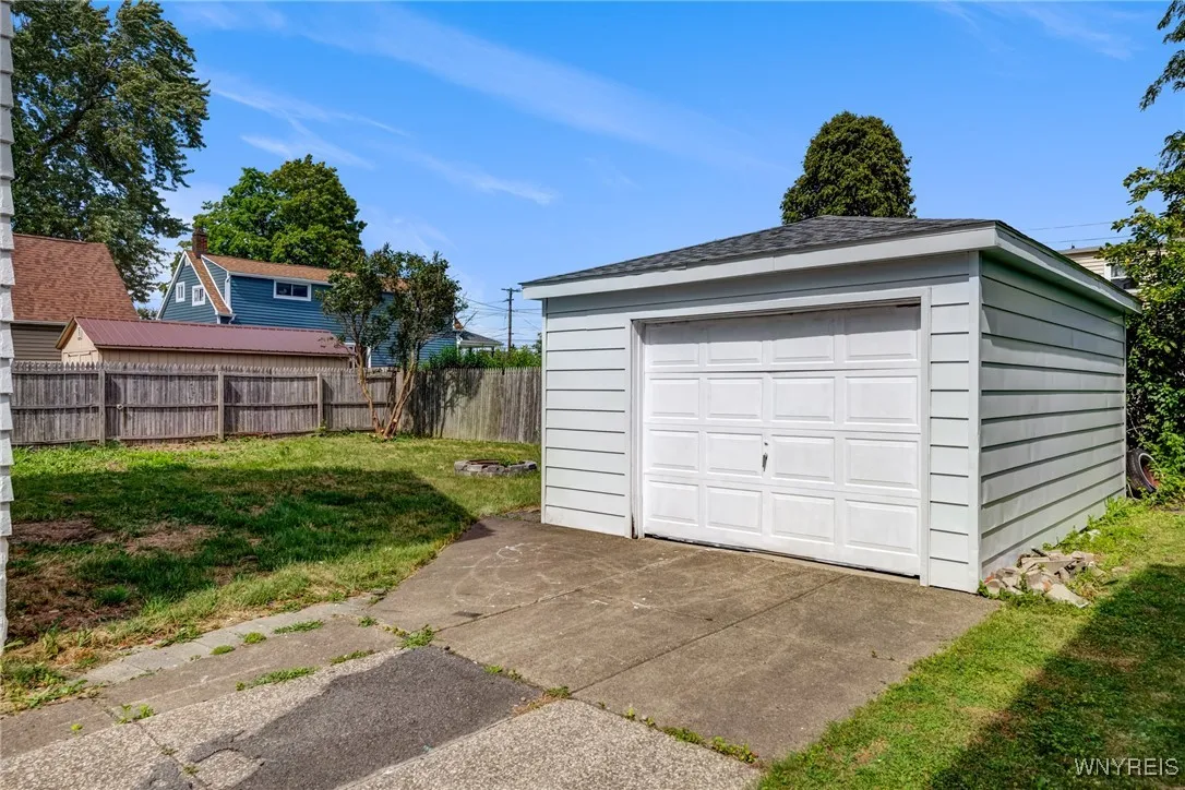 185 North Pleasant Parkway, Cheektowaga, New York, Cheektowaga, New York 14206, 4 Bedrooms Bedrooms, 9 Rooms Rooms,1 BathroomBathrooms,Residential,For Sale,185 North Pleasant Parkway, Cheektowaga, New York ,B1621750
