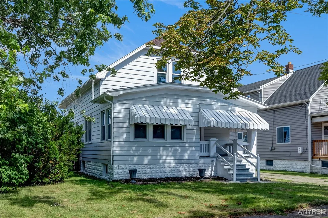 185 North Pleasant Parkway, Cheektowaga, New York, Cheektowaga, New York 14206, 4 Bedrooms Bedrooms, 9 Rooms Rooms,1 BathroomBathrooms,Residential,For Sale,185 North Pleasant Parkway, Cheektowaga, New York ,B1621750