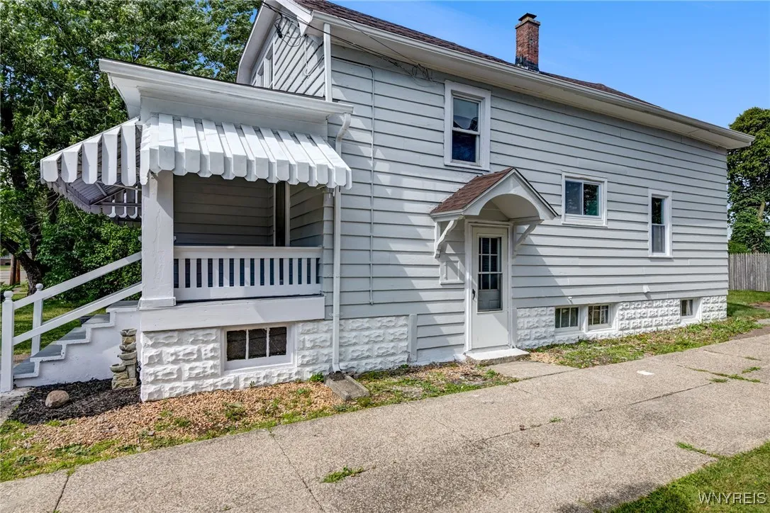 185 North Pleasant Parkway, Cheektowaga, New York, Cheektowaga, New York 14206, 4 Bedrooms Bedrooms, 9 Rooms Rooms,1 BathroomBathrooms,Residential,For Sale,185 North Pleasant Parkway, Cheektowaga, New York ,B1621750