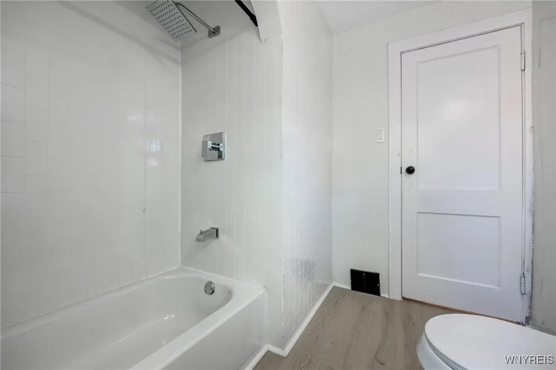 185 North Pleasant Parkway, Cheektowaga, New York, Cheektowaga, New York 14206, 4 Bedrooms Bedrooms, 9 Rooms Rooms,1 BathroomBathrooms,Residential,For Sale,185 North Pleasant Parkway, Cheektowaga, New York ,B1621750