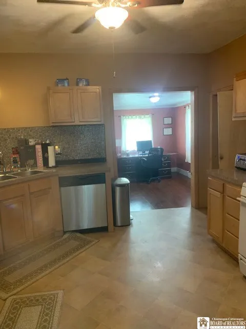6 Dean Street, Randolph, New York 14772, Randolph, New York 14772, 2 Bedrooms Bedrooms, 9 Rooms Rooms,2 BathroomsBathrooms,Residential,For Sale,6 Dean Street, Randolph, New York 14772,R1621149