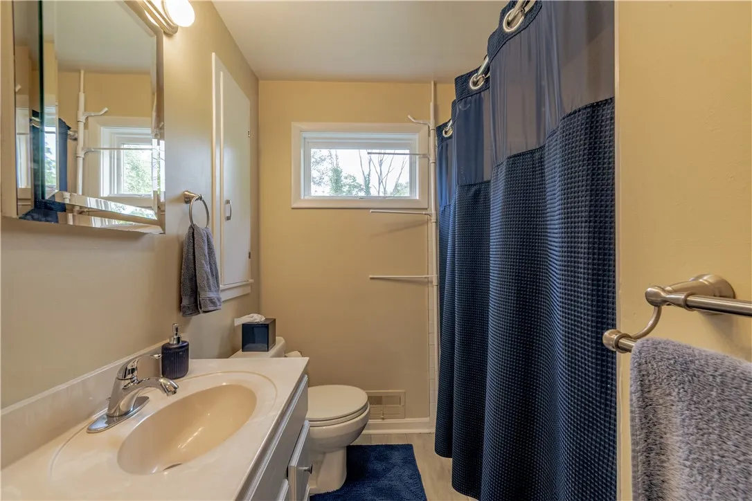 2412 Spencerport Road, Ogden, New York 14559, Ogden, New York 14559, 4 Bedrooms Bedrooms, 7 Rooms Rooms,1 BathroomBathrooms,Residential,For Sale,2412 Spencerport Road, Ogden, New York 14559,R1621841