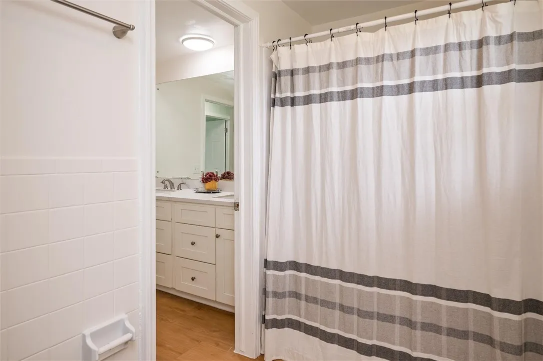 42 Twin Circle Drive, Gates, New York 14624, Gates, New York 14624, 4 Bedrooms Bedrooms, 4 Rooms Rooms,2 BathroomsBathrooms,Residential,Closed,42 Twin Circle Drive, Gates, New York 14624,0,R1621481