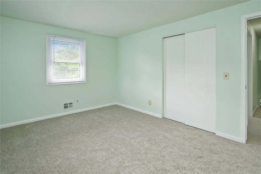 42 Twin Circle Drive, Gates, New York 14624, Gates, New York 14624, 4 Bedrooms Bedrooms, 4 Rooms Rooms,2 BathroomsBathrooms,Residential,Closed,42 Twin Circle Drive, Gates, New York 14624,0,R1621481