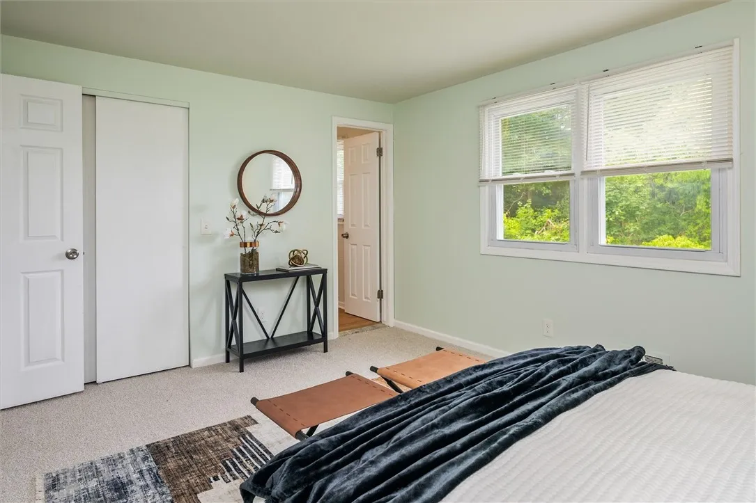 42 Twin Circle Drive, Gates, New York 14624, Gates, New York 14624, 4 Bedrooms Bedrooms, 4 Rooms Rooms,2 BathroomsBathrooms,Residential,Closed,42 Twin Circle Drive, Gates, New York 14624,0,R1621481
