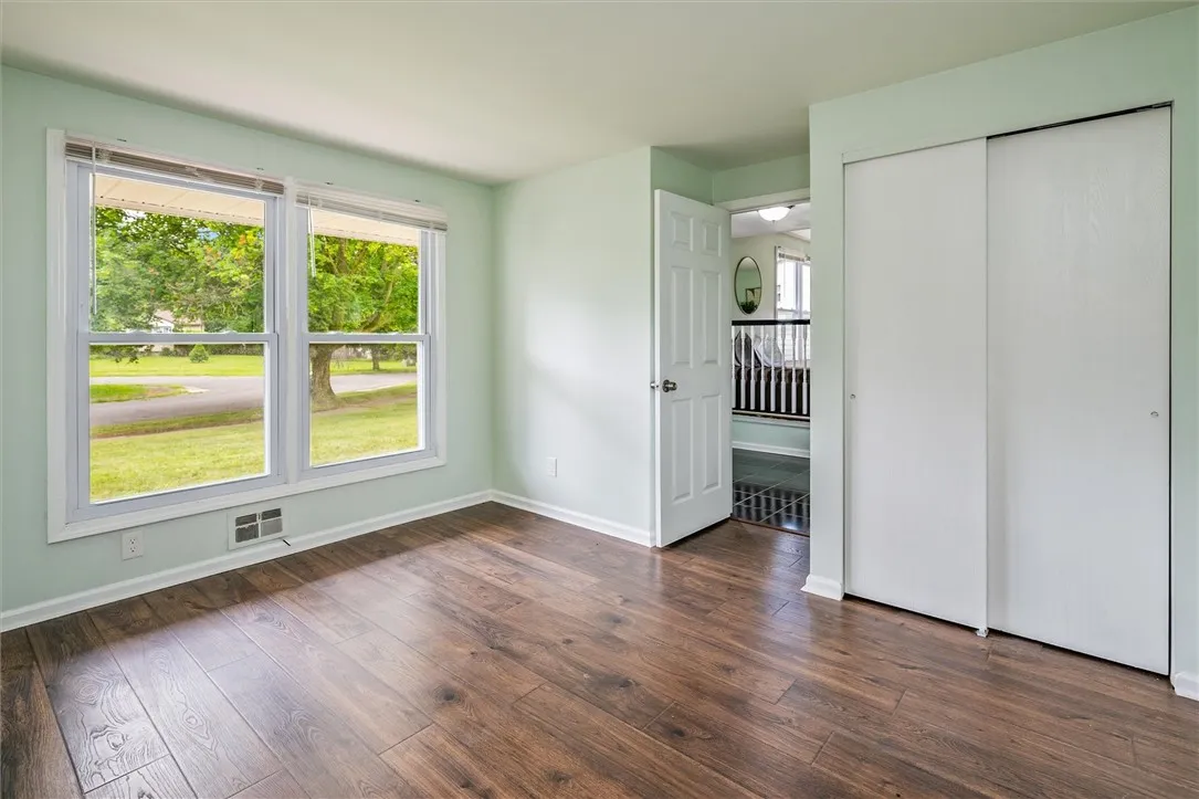42 Twin Circle Drive, Gates, New York 14624, Gates, New York 14624, 4 Bedrooms Bedrooms, 4 Rooms Rooms,2 BathroomsBathrooms,Residential,Closed,42 Twin Circle Drive, Gates, New York 14624,0,R1621481
