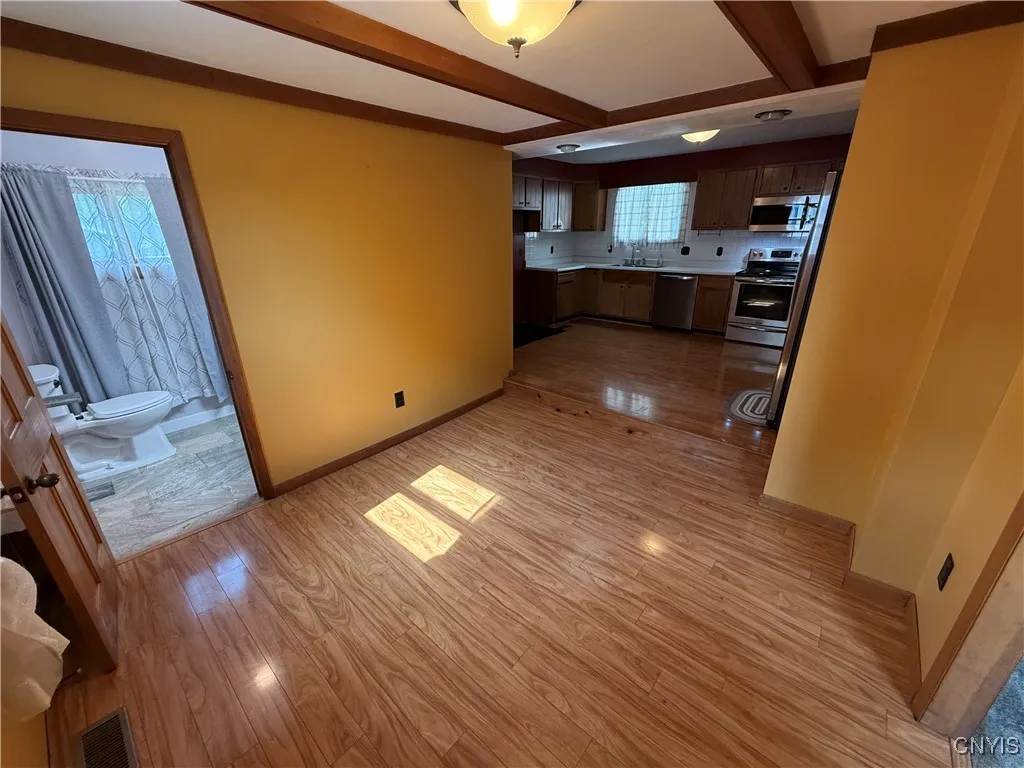 90 East Court Street, Cortland, New York 13045, Cortland, New York 13045, 4 Bedrooms Bedrooms, 8 Rooms Rooms,1 BathroomBathrooms,Residential,Closed,90 East Court Street, Cortland, New York 13045,0,S1621711
