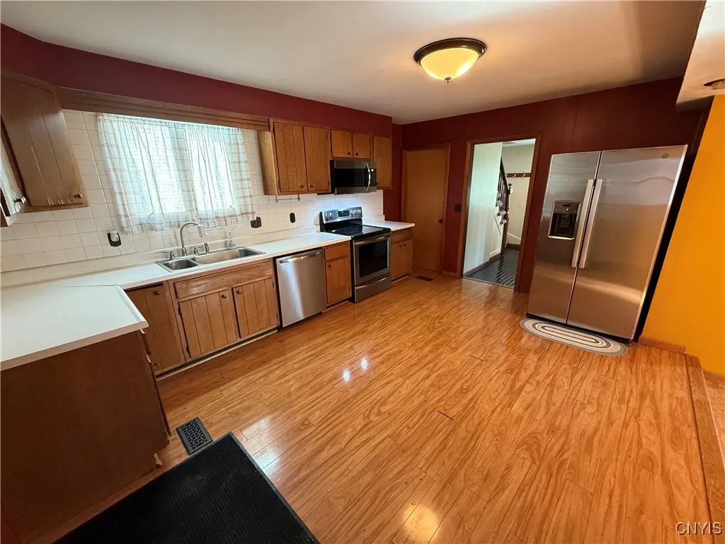 90 East Court Street, Cortland, New York 13045, Cortland, New York 13045, 4 Bedrooms Bedrooms, 8 Rooms Rooms,1 BathroomBathrooms,Residential,Closed,90 East Court Street, Cortland, New York 13045,0,S1621711