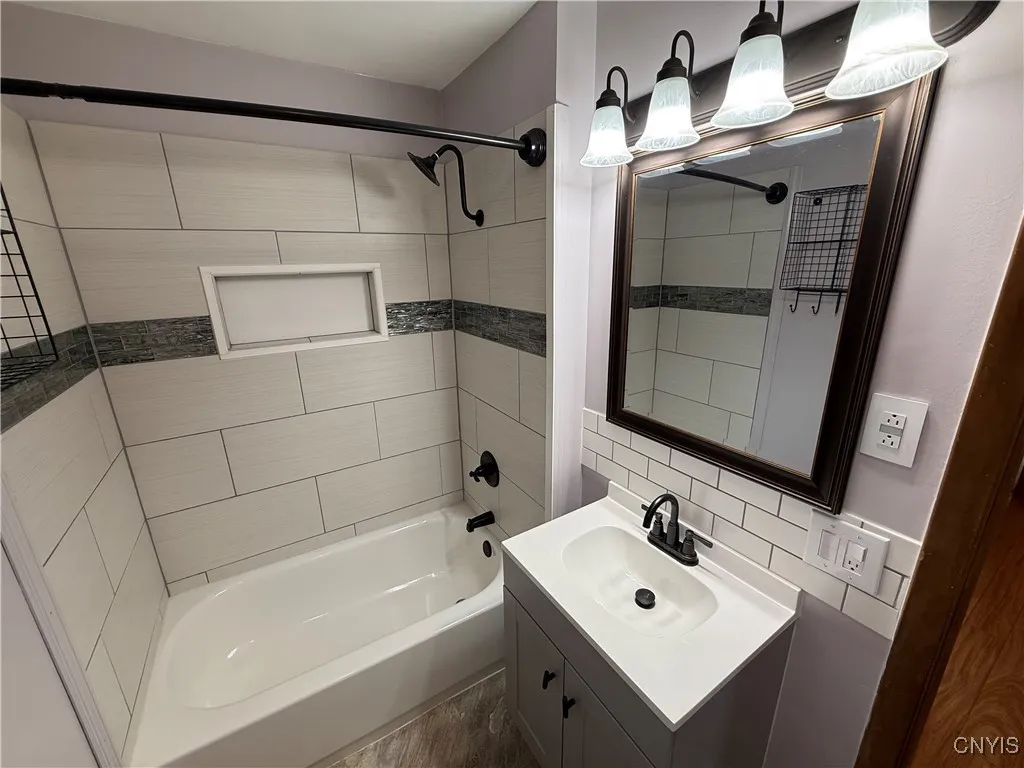90 East Court Street, Cortland, New York 13045, Cortland, New York 13045, 4 Bedrooms Bedrooms, 8 Rooms Rooms,1 BathroomBathrooms,Residential,Closed,90 East Court Street, Cortland, New York 13045,0,S1621711