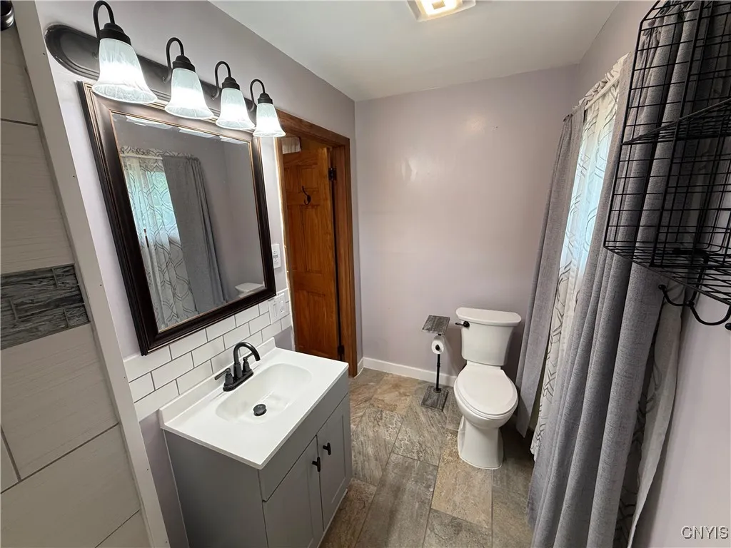 90 East Court Street, Cortland, New York 13045, Cortland, New York 13045, 4 Bedrooms Bedrooms, 8 Rooms Rooms,1 BathroomBathrooms,Residential,Closed,90 East Court Street, Cortland, New York 13045,0,S1621711