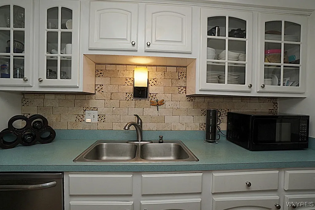 240 Stepping Stone Lane, Orchard Park, New York 14, Orchard Park, New York 14127, 2 Bedrooms Bedrooms, 5 Rooms Rooms,1 BathroomBathrooms,Residential,For Sale,240 Stepping Stone Lane, Orchard Park, New York 14,B1621350