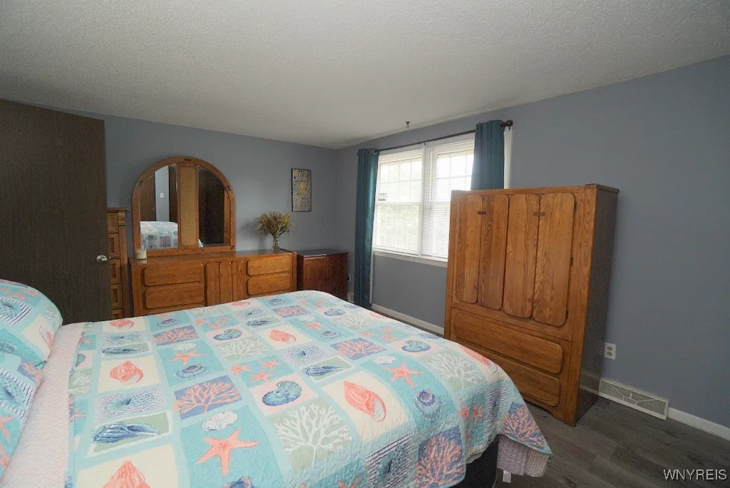240 Stepping Stone Lane, Orchard Park, New York 14, Orchard Park, New York 14127, 2 Bedrooms Bedrooms, 5 Rooms Rooms,1 BathroomBathrooms,Residential,For Sale,240 Stepping Stone Lane, Orchard Park, New York 14,B1621350