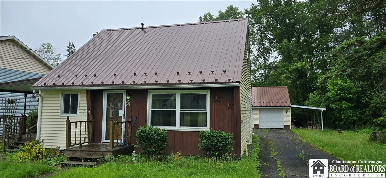 6 Fuller Street, Mt Jewett Boro, Pennsylvania 1674, Mt Jewett Boro, Pennsylvania 16740, 3 Bedrooms Bedrooms, 5 Rooms Rooms,1 BathroomBathrooms,Residential,For Sale,6 Fuller Street, Mt Jewett Boro, Pennsylvania 1674,R1622034