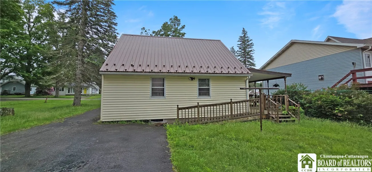 6 Fuller Street, Mt Jewett Boro, Pennsylvania 1674, Mt Jewett Boro, Pennsylvania 16740, 3 Bedrooms Bedrooms, 5 Rooms Rooms,1 BathroomBathrooms,Residential,For Sale,6 Fuller Street, Mt Jewett Boro, Pennsylvania 1674,R1622034